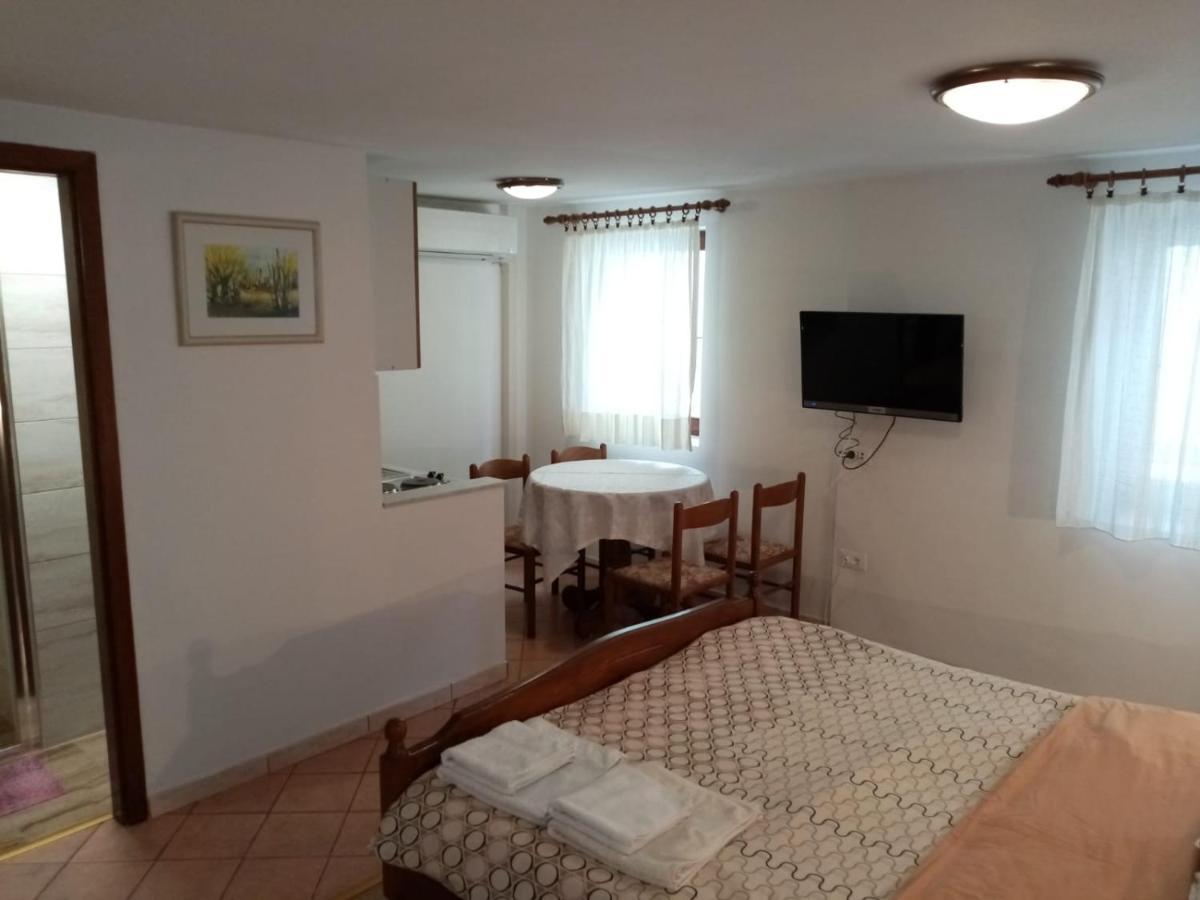 Apartments Ivanis Врсар Экстерьер фото