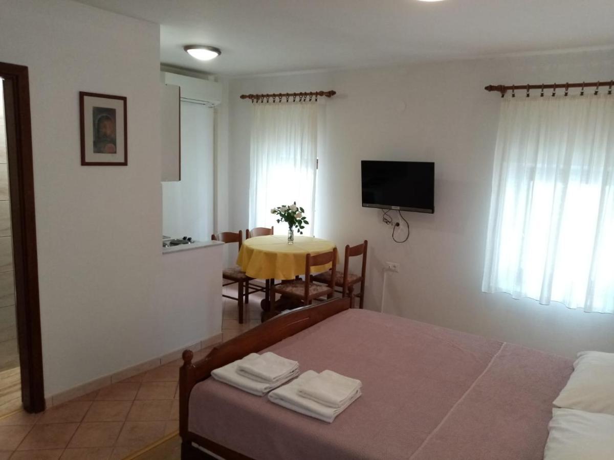 Apartments Ivanis Врсар Экстерьер фото